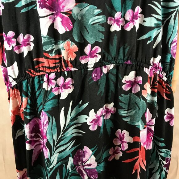 BOBEAU Plus Size Twist Front Black Floral-Print Dress 1X - Picture 3 of 9